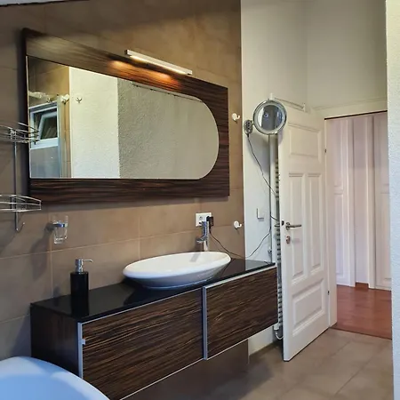 3 Bedroom Mozart 오파티아