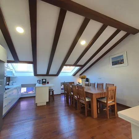 3 Bedroom Mozart * 오파티아