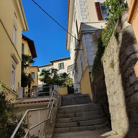 شقة 3 Bedroom Mozart أوباتيا