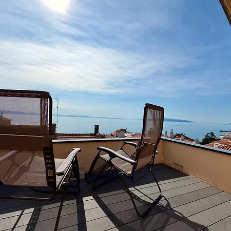3 Bedroom Mozart Apartman Abbázia